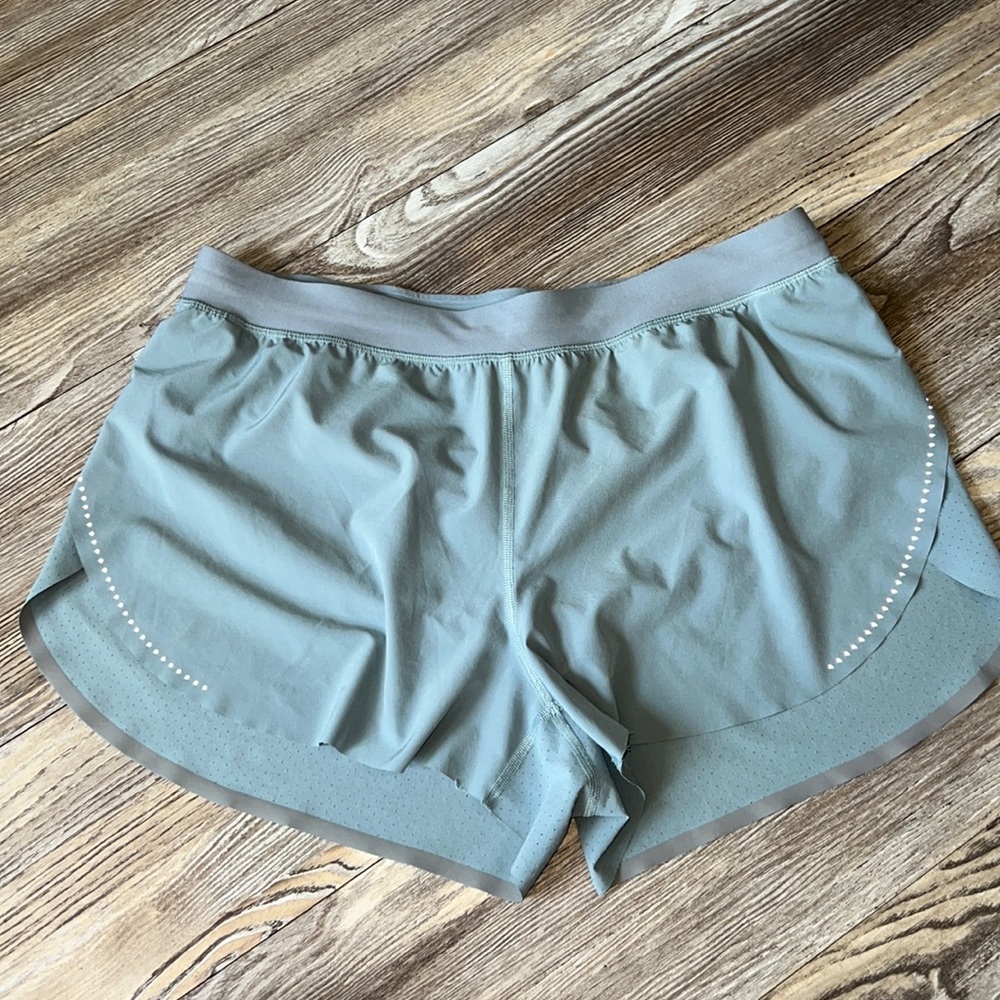 Lululemon Find Your Pace Short 3" Lined - Picture 1 of 14